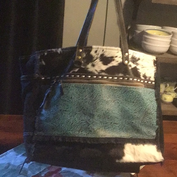 Myra large bag. Used once, like new. Real fur - Picture 2 of 4